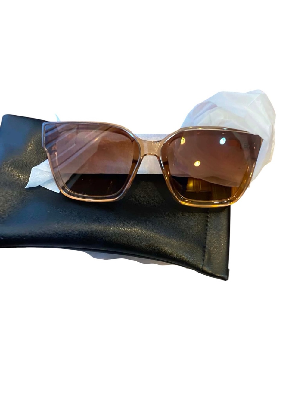 NWT Quay Sunglasses Tan